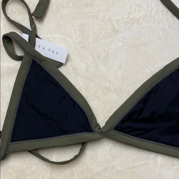 Bikini - Picture 2 of 2